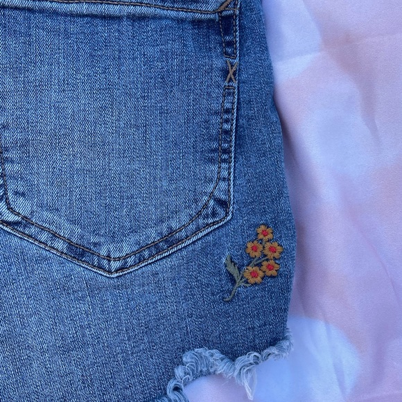 EXPRESS Flower Embroidered High Rise Midi Shorts - Picture 9 of 13